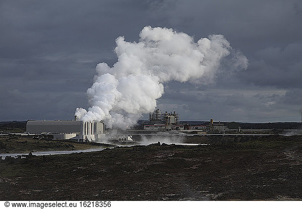 Island  Halbinsel Reykjanes  Geothermisches Kraftwerk