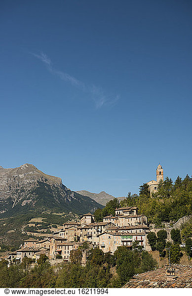 Italien  Blick auf Montefortino