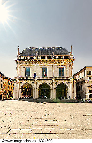 Italien  Brescia  Blick auf den Palazzo della Loggia an der Piazza della Loggia