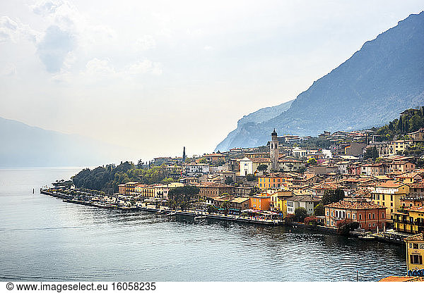 Italien  Provinz Brescia  Limone sul Garda  Stadt am Ufer des Gardasees