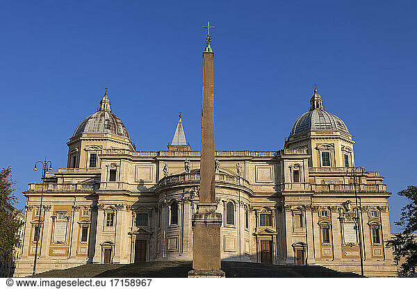 Italien  Rom  Basilika Santa Maria Maggiore  Obelisk und Basilika