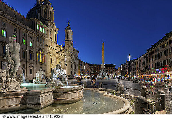 Italien  Rom  Piazza Navona  Mohrenbrunnen  Brunnen bei Nacht
