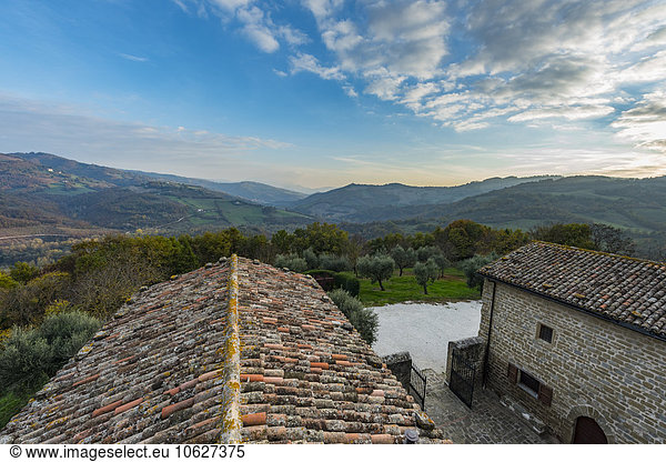 Italien Umbrien Gubbio Blick von Eremitage San Pietro in Vigneto