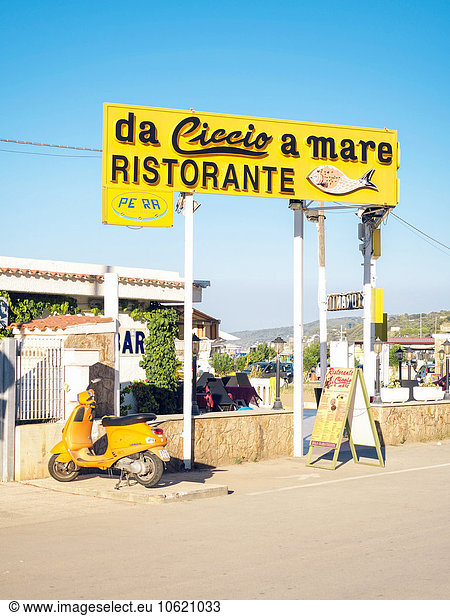 Italy  Apulia  Gargano  fish restaurant at the beach of Rodi Garganico