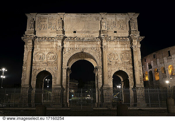 Italy  Rome  Arch of Constantine at night