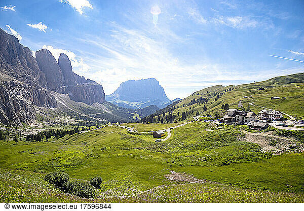 Italy  South Tyrol  Scenic view of Gardena Pass in summer