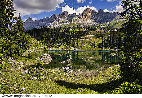 Italy  South Tyrol  Scenic view of Lake Carezza in summer
