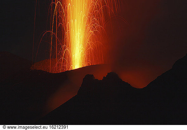 Italy  Stromboli volcano  eruptions