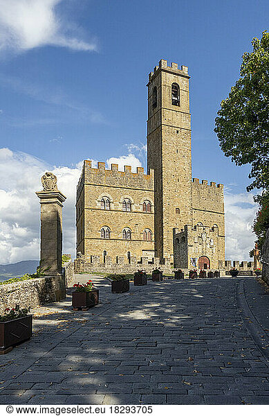 Italy  Tuscany  Poppi  Exterior of Castello dei Conti Guidi in summer