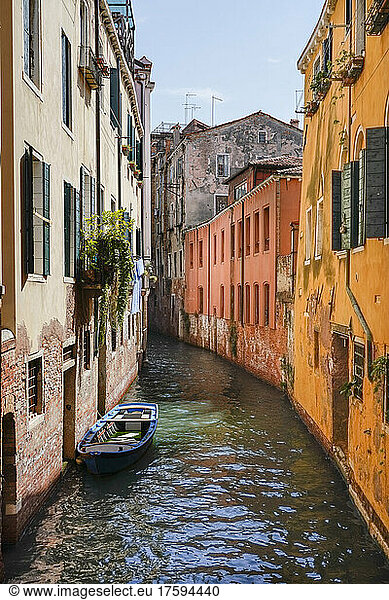 Italy  Veneto  Venice  Canal near Calle De La Madoneta