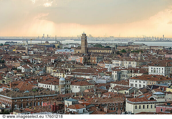 Italy  Veneto  Venice  Old town at dusk