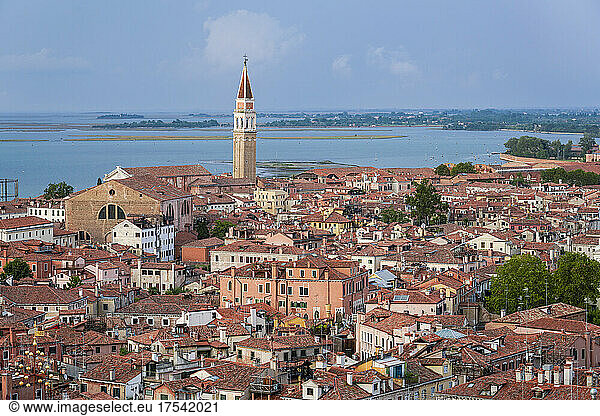 Italy  Veneto  Venice  Venetian old town with bell tower in background