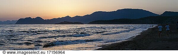 Iztuzu-Strand bei Sonnenuntergang  Dalyan  Provinz Mugla  Türkei