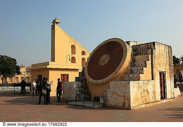 Jaipur  Sonnenuhr im historischen Observatorium Jantar Mantar  Rajasthan  Nordindien  Indien  Asien