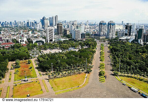Jakarta Stadtsilhouette von Monas  dem Nationaldenkmal  Java  Indonesien  Südostasien  Asien  Asien