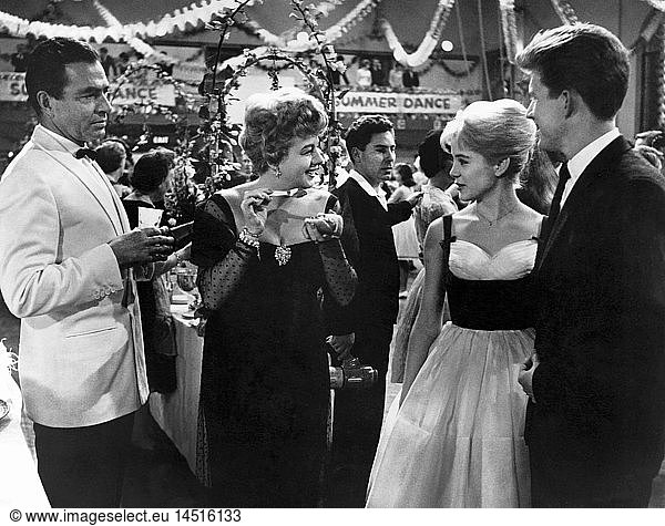 James Mason  Shelley Winters  Sue Lyon  on-set of the Film  Lolita  1962