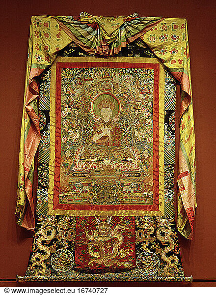 Jamgön Ngawang Gyaltsen; Lama of Tibetan Buddhism in Bhutan  founder of the monastery Seula Gönpa; 1647–1732. – Jamgön Ngawang Gyaltsen. – Thangka (scroll)  Bhutan  18th century. Appliqué and embroidery 
334 × 220 cm. Trashichö Dzong  Thimphu.
