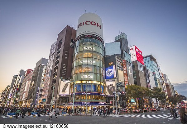 Japan   Tokyo City  Ginza District  Chuo and Harumi avenues crossing.