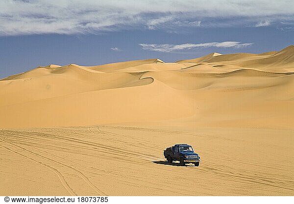 Jeep  Sandwüste  Sahara  Libyen  Afrika