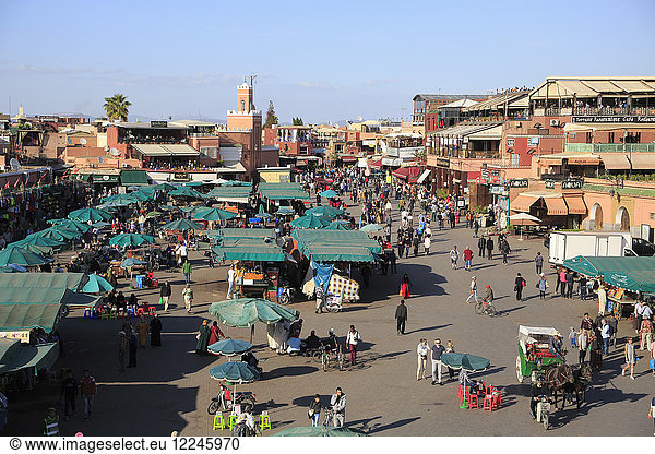 Jemaa el Fna (Djemaa el Fnaa) Platz  UNESCO-Weltkulturerbe  Marrakesch (Marrakech)  Marokko  Nordafrika  Afrika