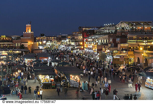 Jemaa El Fna-Platz bei Nacht  Marrakesch  Marokko  Nordafrika  Afrika