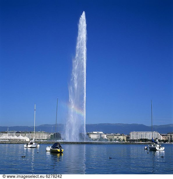 Jet d'eau (water jet)  Geneva  Lake Geneva (Lac Leman)  Switzerland  Europe