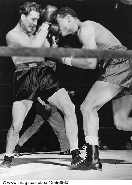 Joe Louis boxt gegen Billy Conn  Yankee Stadium  New York  USA  Juni 1946. Künstler: Unbekannt