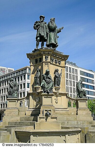 Johannes-Gutenberg-Denkmal  Roßmarkt  Frankfurt am Main  Hessen  Deutschland  Europa