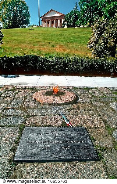 John F. Kennedy-Grabstätte auf dem Arlington National Cemetary in Washington D C.