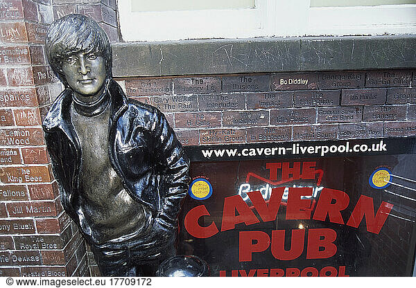 John Lennon Statue Near Cavern Pub