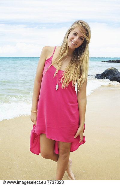 Jugendlicher  blond  Pose  Amerika  Strand  lang  langes  langer  lange  Verbindung  Mädchen  Haar  Hawaii  Maui
