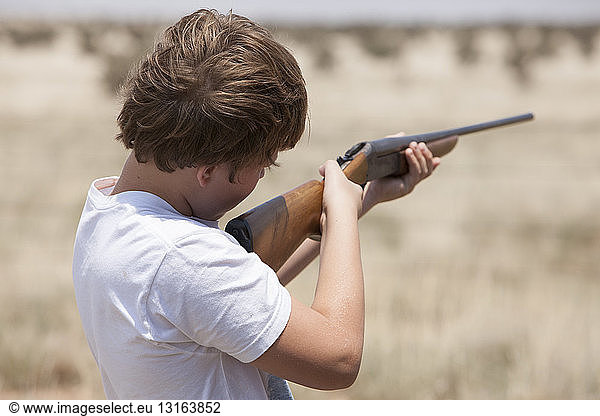 Junge mit Gewehr  Texas  USA