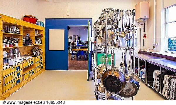 Küche im Lebensmittelstudio/Restaurant Keukenconfessies in den Niederlanden  Europa.