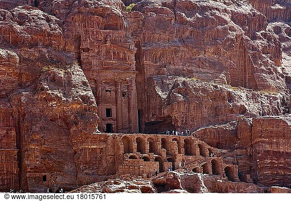 Königsgräber  Felsenstadt  Kleinasien  Königswand  Archäologischer Park Petra  Jordanien  Asien