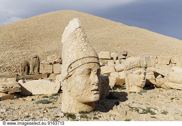 Köpfe von Antiochos und Tyche von Kommagene Westterrasse Grab von Antiochos Berg Nemrut Nemrut Da?? Provinz Ad?yaman Südostanatolien Anatolien Türkei