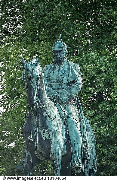 Kaiser Wilhelm I equestrian monument  Planten un Blomen ramparts  Hamburg  Germany  Europe