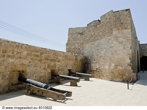 Kanonen im Türkischen Fort von Larnaka  auch Larnaca  Südzypern  Zypern  Europa