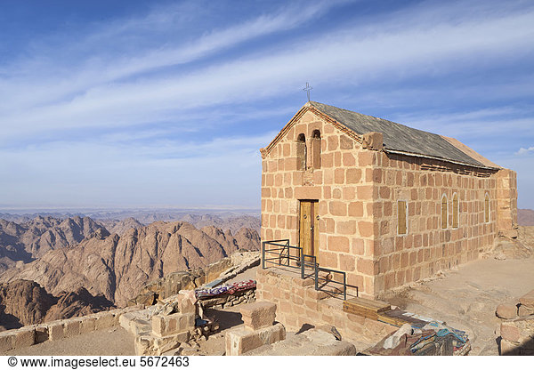 Kapelle der Heiligen Dreifaltigkeit auf dem Gipfel des Berges Sinai  Ägypten  Afrika