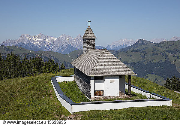 Kapelle gegen Loferer Steinberge  KitzbÃ¼hel  Tirol  Österreich