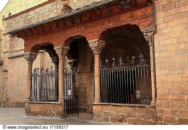 Kapitelle im Südportal der Kathedrale von Jaca. Huesca.