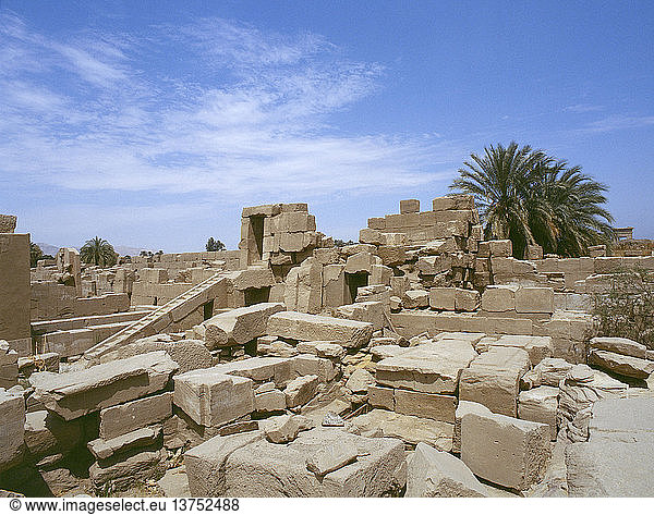 Karnak  Blick auf die Überreste. Ägypten. Alt-Ägyptisch. Karnak (Theben).