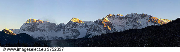 Karwendel Range in wintertime  Upper Bavaria  Bavaria  Germany  Europe
