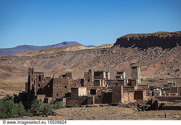 Kasbah Tamdakht  befestigtes Berberdorf  Ksar mit Lehmburgen  Kasbahs  Tighremt  Südmarokko  Marokko  Afrika