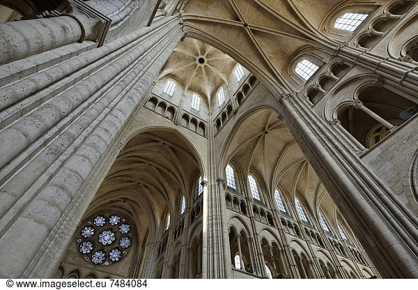 Kathedrale Notre-Dame de Laon  Pfeiler und Kuppel der Vierung  Laon  Via Francigena  Frankenstraße  Departement Aisne  Region Picardie  Frankreich  Europa