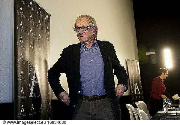 Ken Loach posiert vor einer Konferenz in Madrid am 3. Februar 2017. Kenneth Charles Ken Loach wird am 4. Februar 2017 in Madrid an der 31. Goya-Preisverleihung teilnehmen und mit seinem Film I  Daniel Blake um den Preis für den besten europäischen Film konkurrieren.