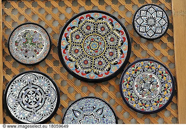 Keramikteller  Andenken  Souvenirs  Cordoba  Provinz Cordoba  Andalusien  Spanien  Europa