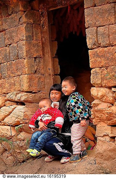 Kinder  Puzhehai  Provinz Yunnan  China