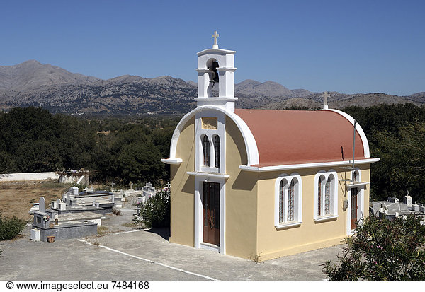 Kirche bei Magoulas  Lassithi-Hochebene  Kreta  Griechenland  Europa