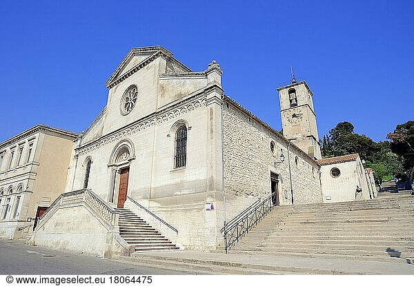 Kirche Saint-Denys  Chateaurenard  Bouches-du-Rhone  Provence-Alpes-Cote d'Azur  SüdFrankreich