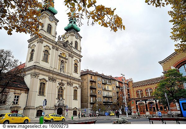 Kirche Santa Ana im Batthyany ter  Budapest  Ungarn.